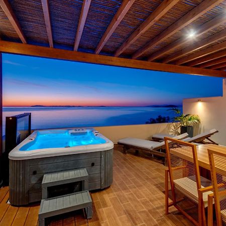 Lalari Beach Suites Vári Dış mekan fotoğraf