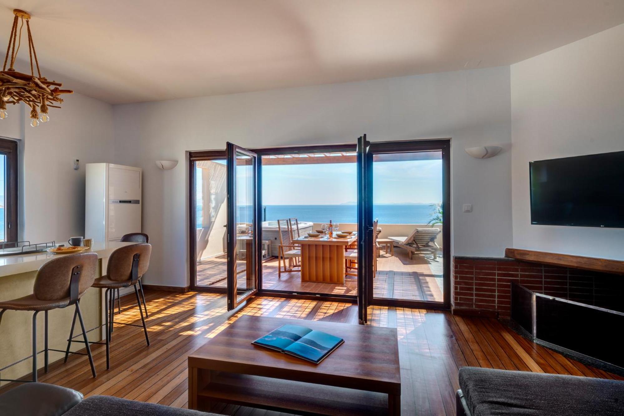 Lalari Beach Suites Vári Dış mekan fotoğraf