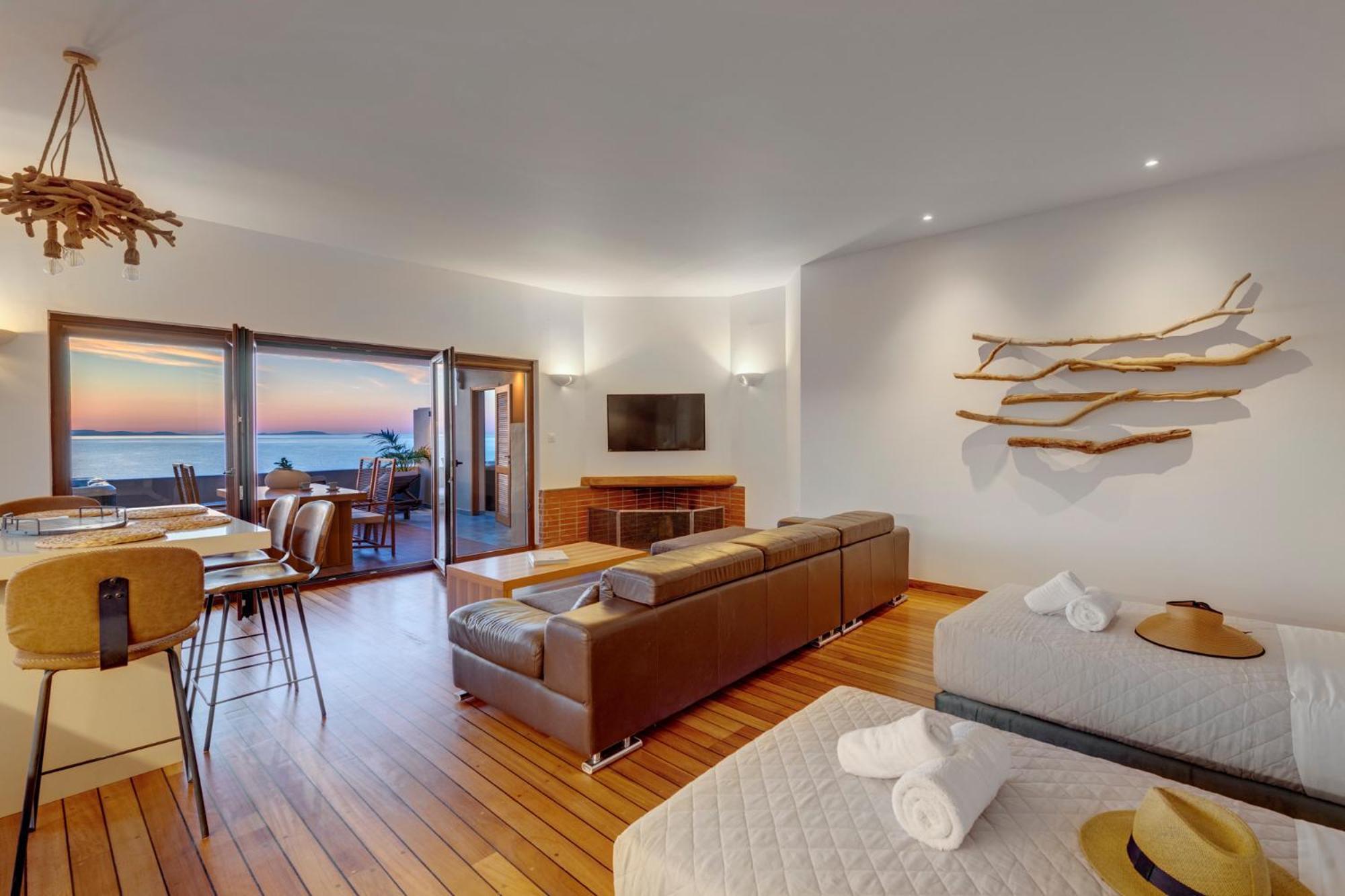 Lalari Beach Suites Vári Dış mekan fotoğraf