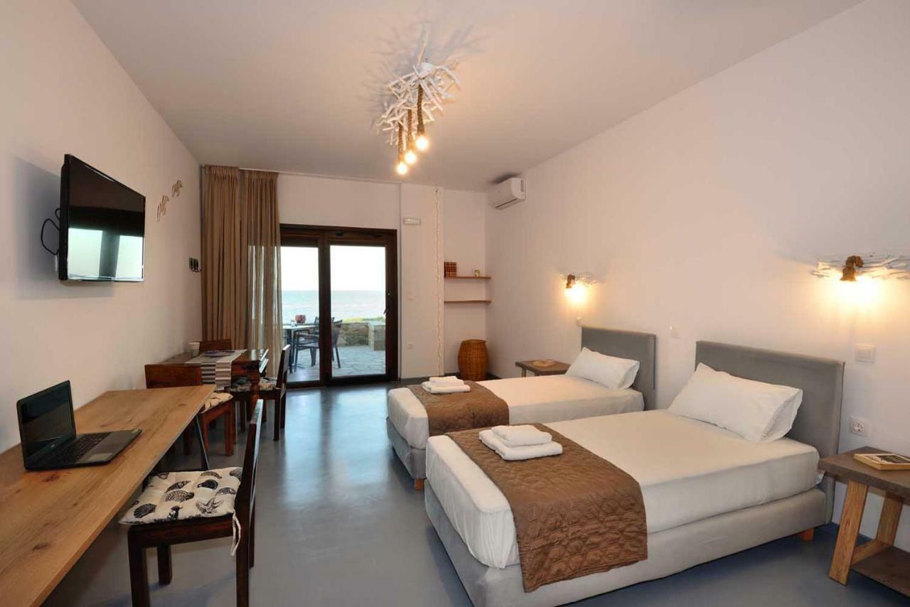 Lalari Beach Suites Vári Dış mekan fotoğraf