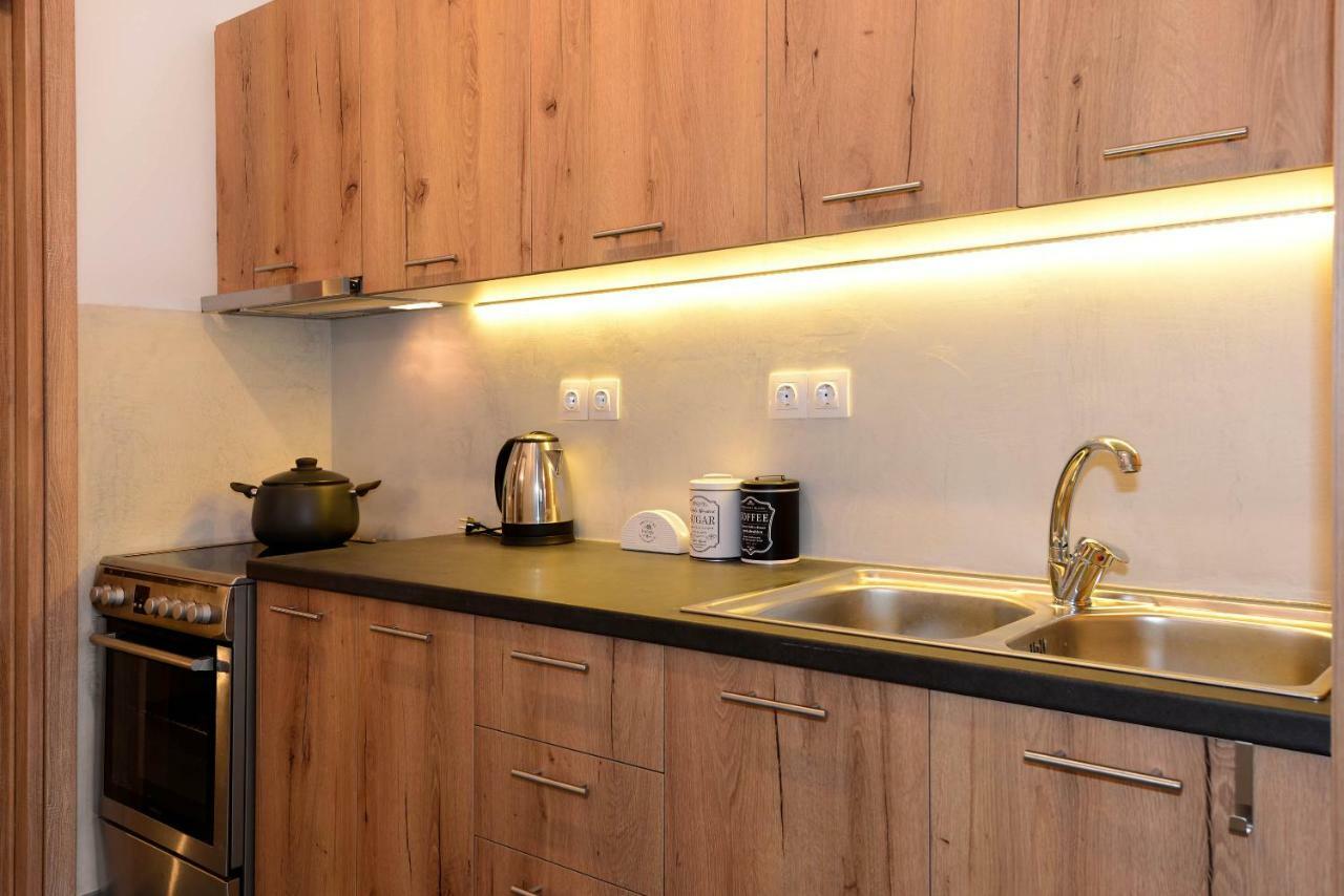 Lalari Beach Suites Vári Dış mekan fotoğraf