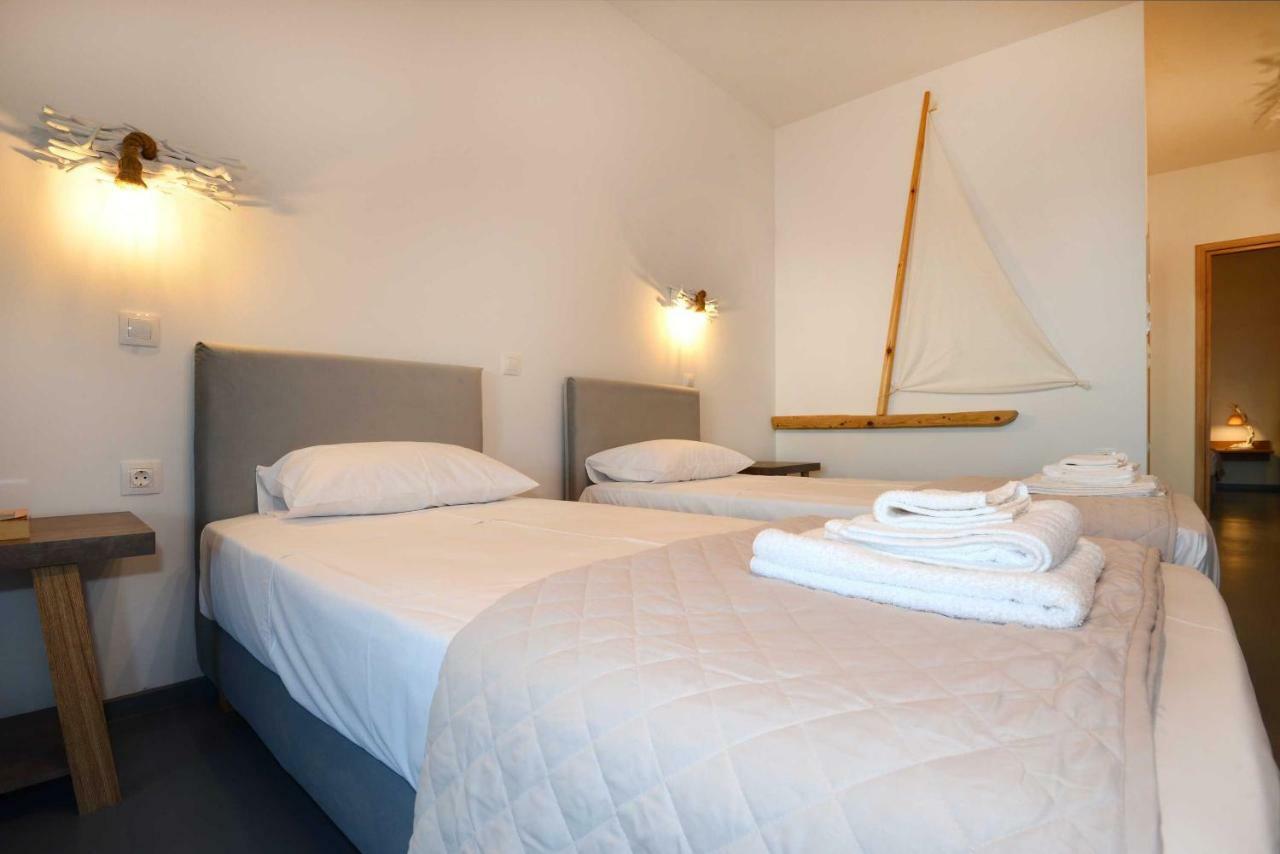 Lalari Beach Suites Vári Dış mekan fotoğraf