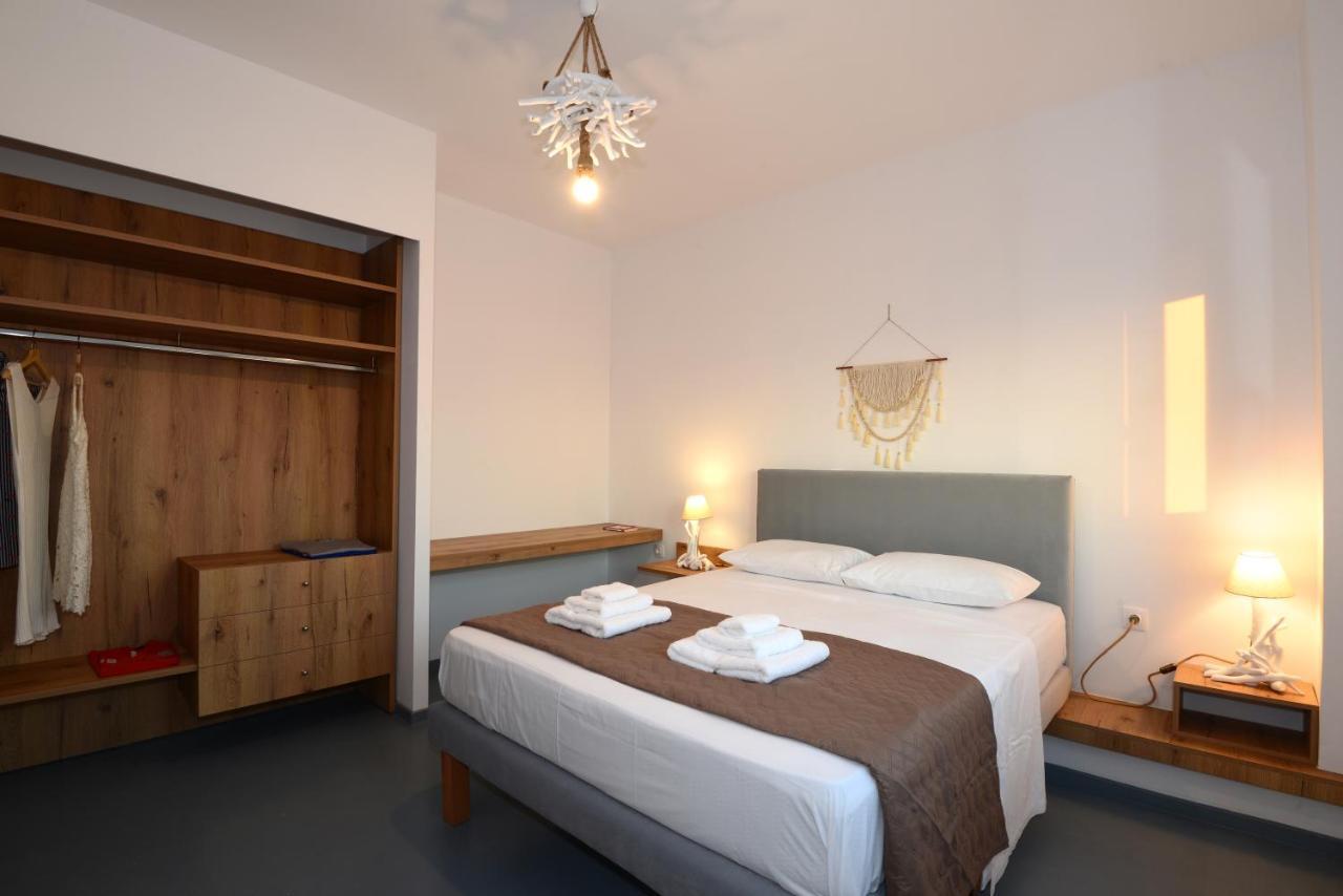 Lalari Beach Suites Vári Dış mekan fotoğraf